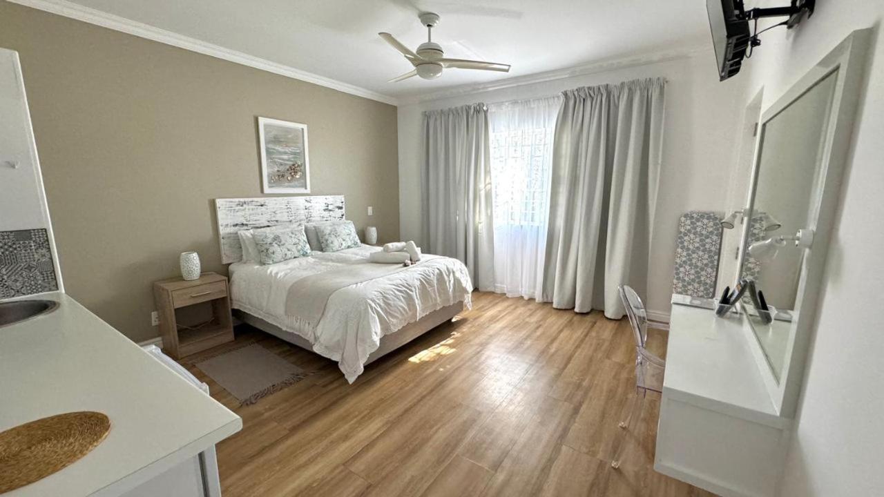 Plett57 - Self Catering - Room No2 بليتنبيرغ باي المظهر الخارجي الصورة